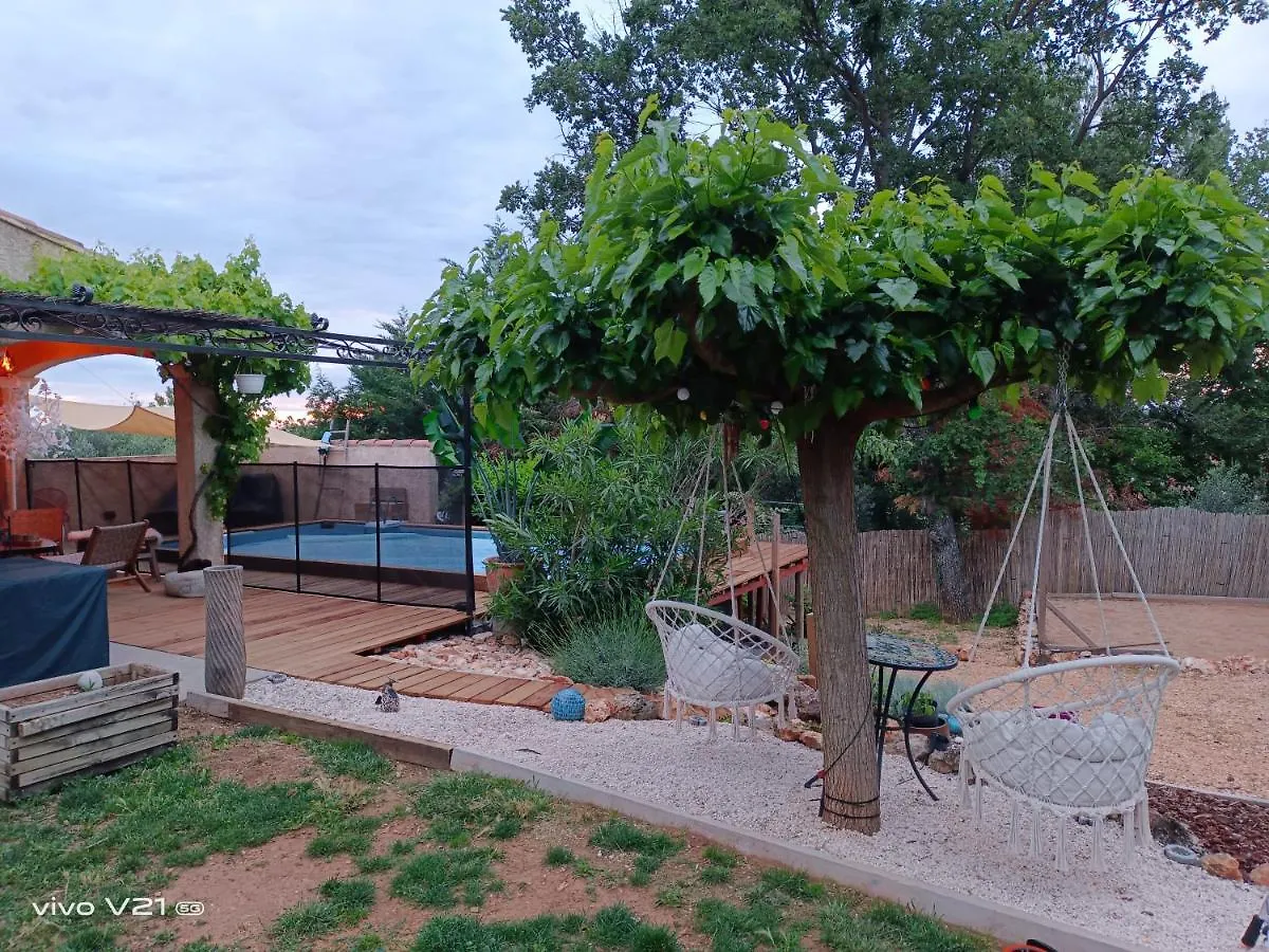 NOTRE PETIT COIN DE PARADIS chambres d'hôtes chez l'habitant Seillons-Source-d'Argens France